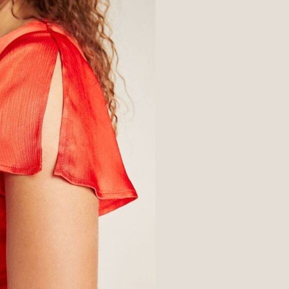 ANTHROPOLOGIE Maquelle Satin Flutter Sleeve Jumpsuit Red {HH29} - Picture 4 of 10